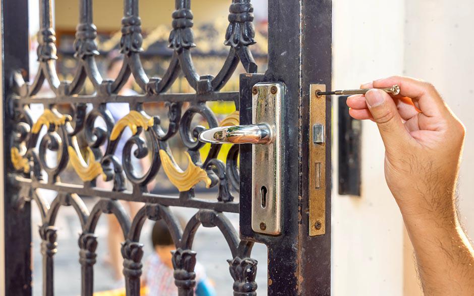 serrurier ouverture de porte service Paris